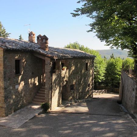 Borgo Di Camporsevoli Villa Bagian luar foto