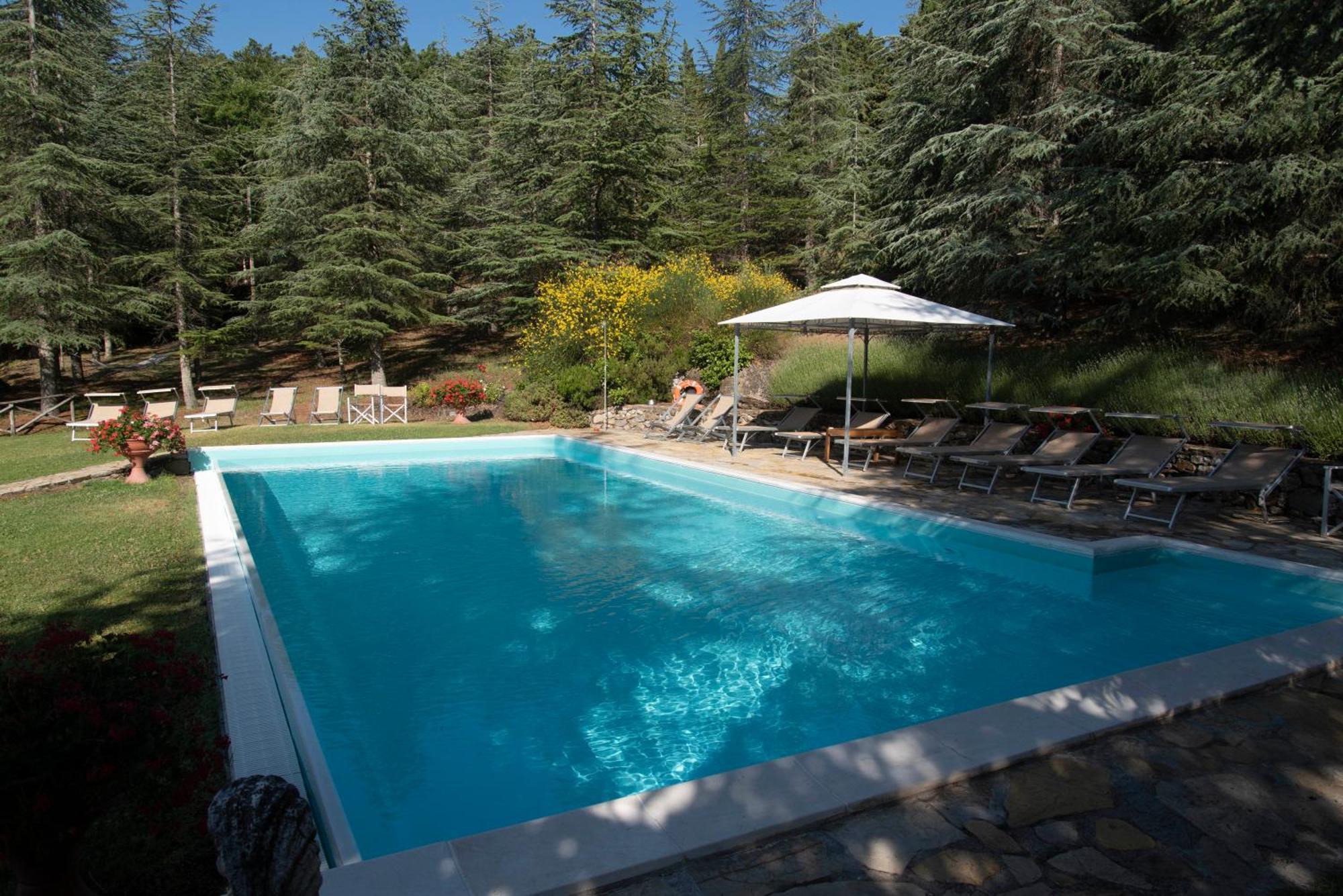 Borgo Di Camporsevoli Villa Bagian luar foto