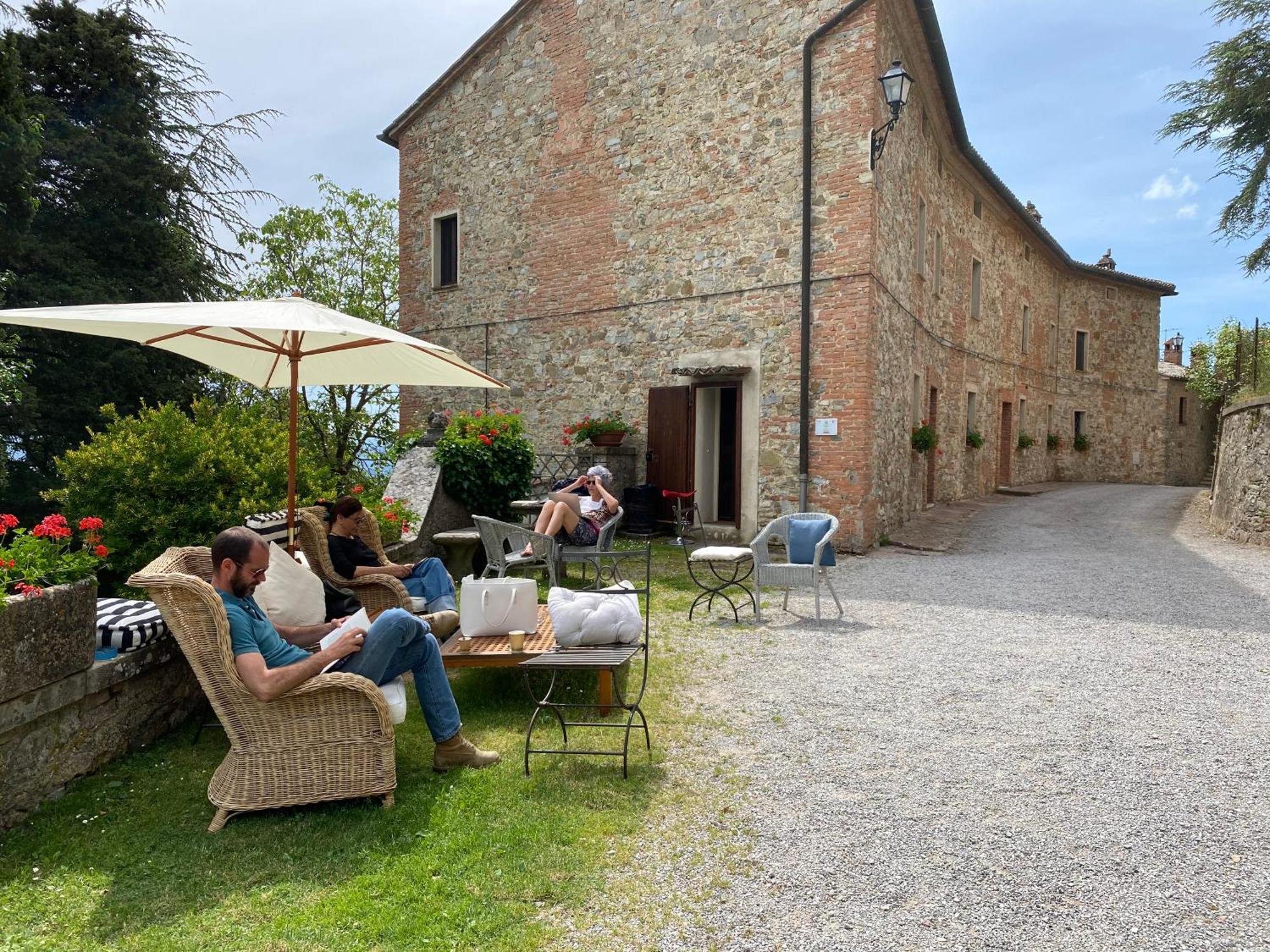 Borgo Di Camporsevoli Villa Bagian luar foto