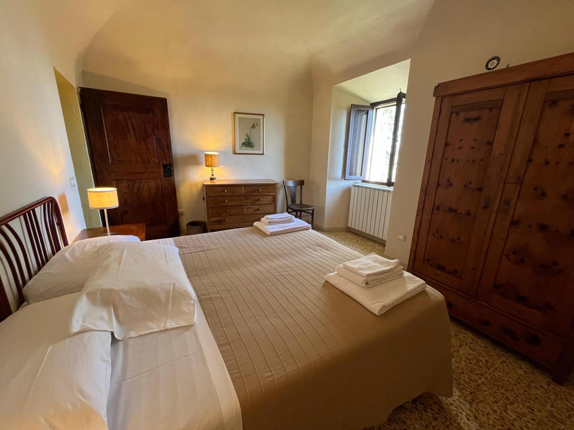 Borgo Di Camporsevoli Villa Bagian luar foto