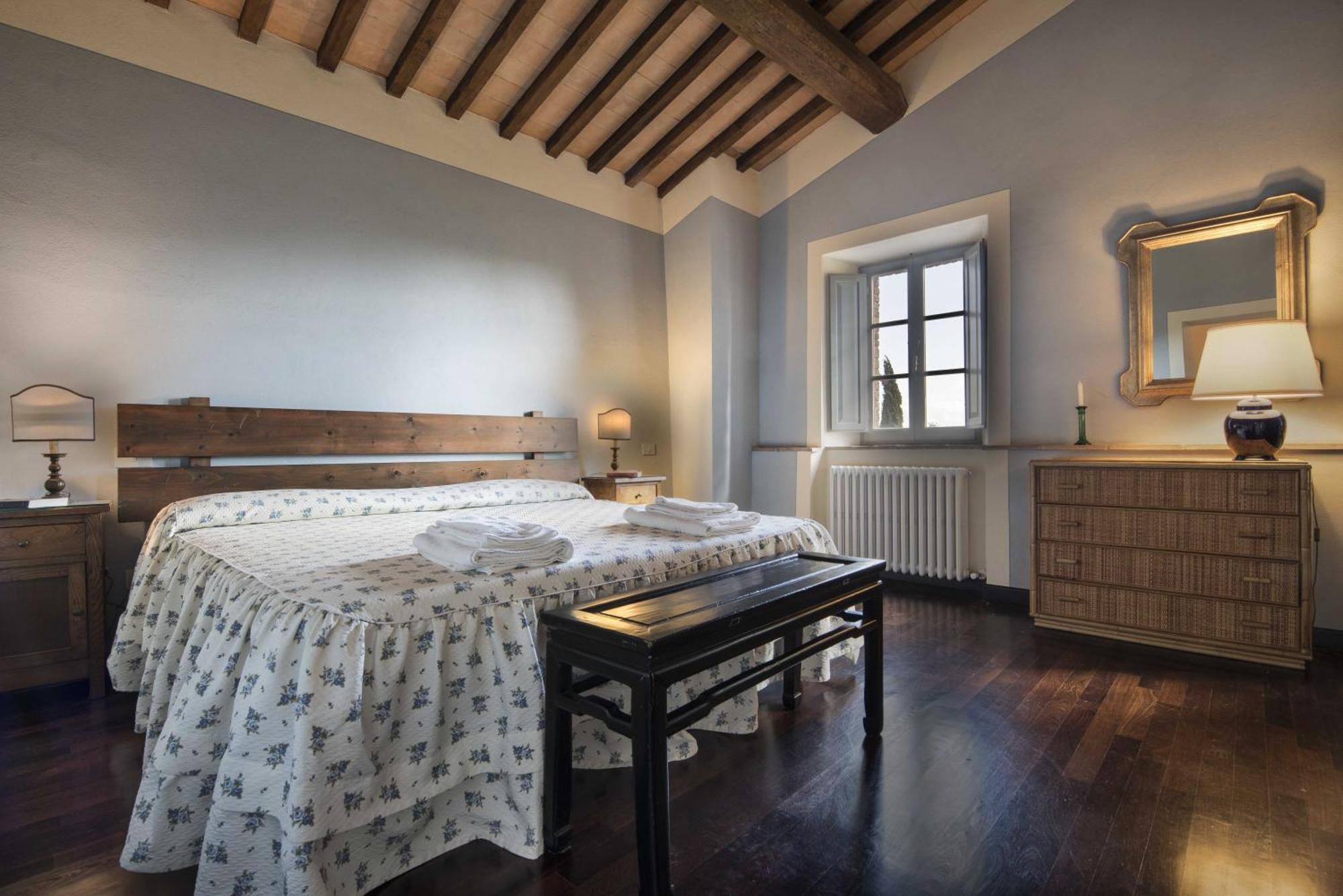 Borgo Di Camporsevoli Villa Bagian luar foto