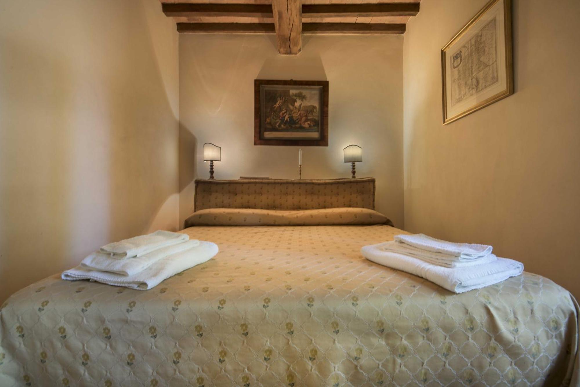 Borgo Di Camporsevoli Villa Bagian luar foto