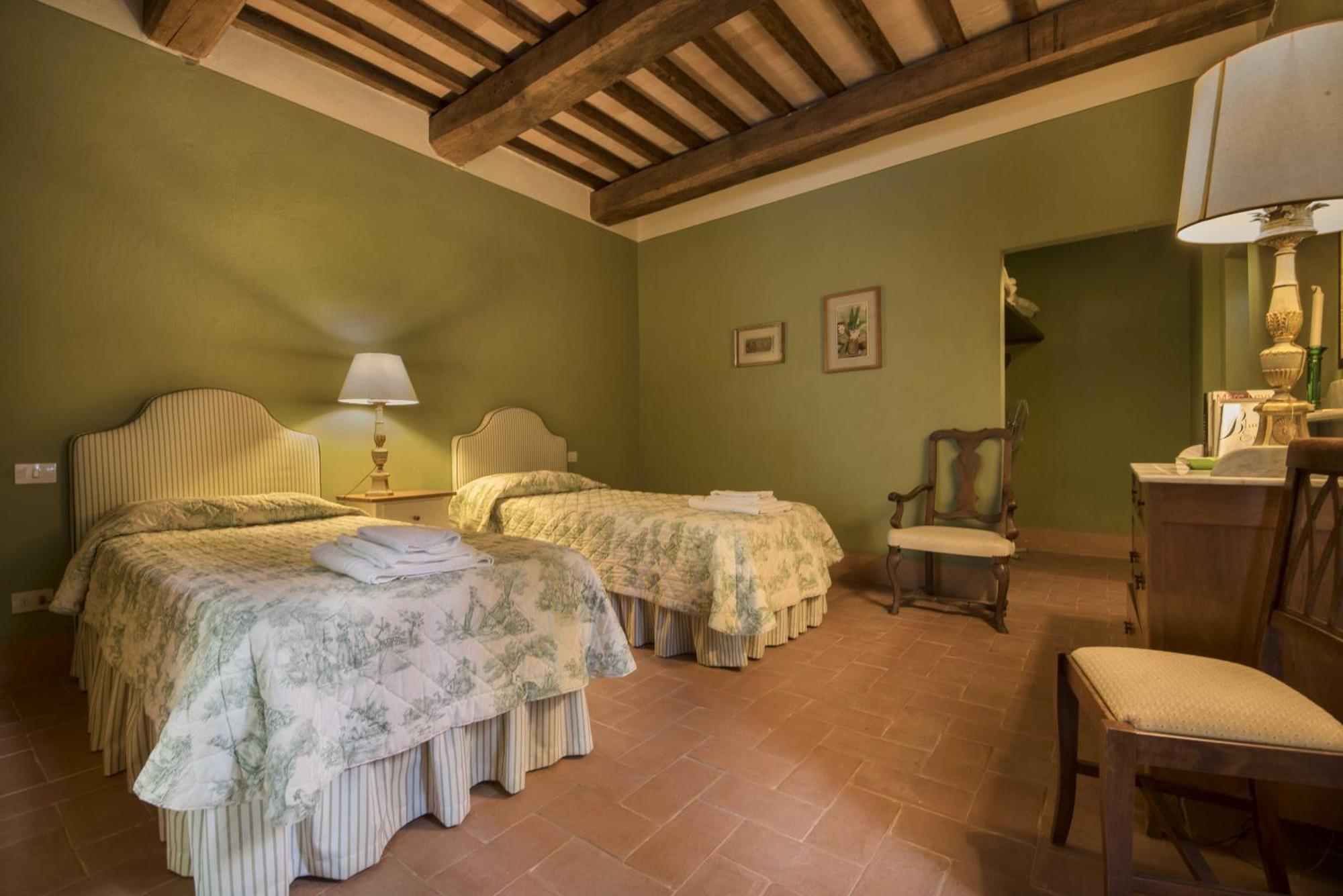 Borgo Di Camporsevoli Villa Bagian luar foto