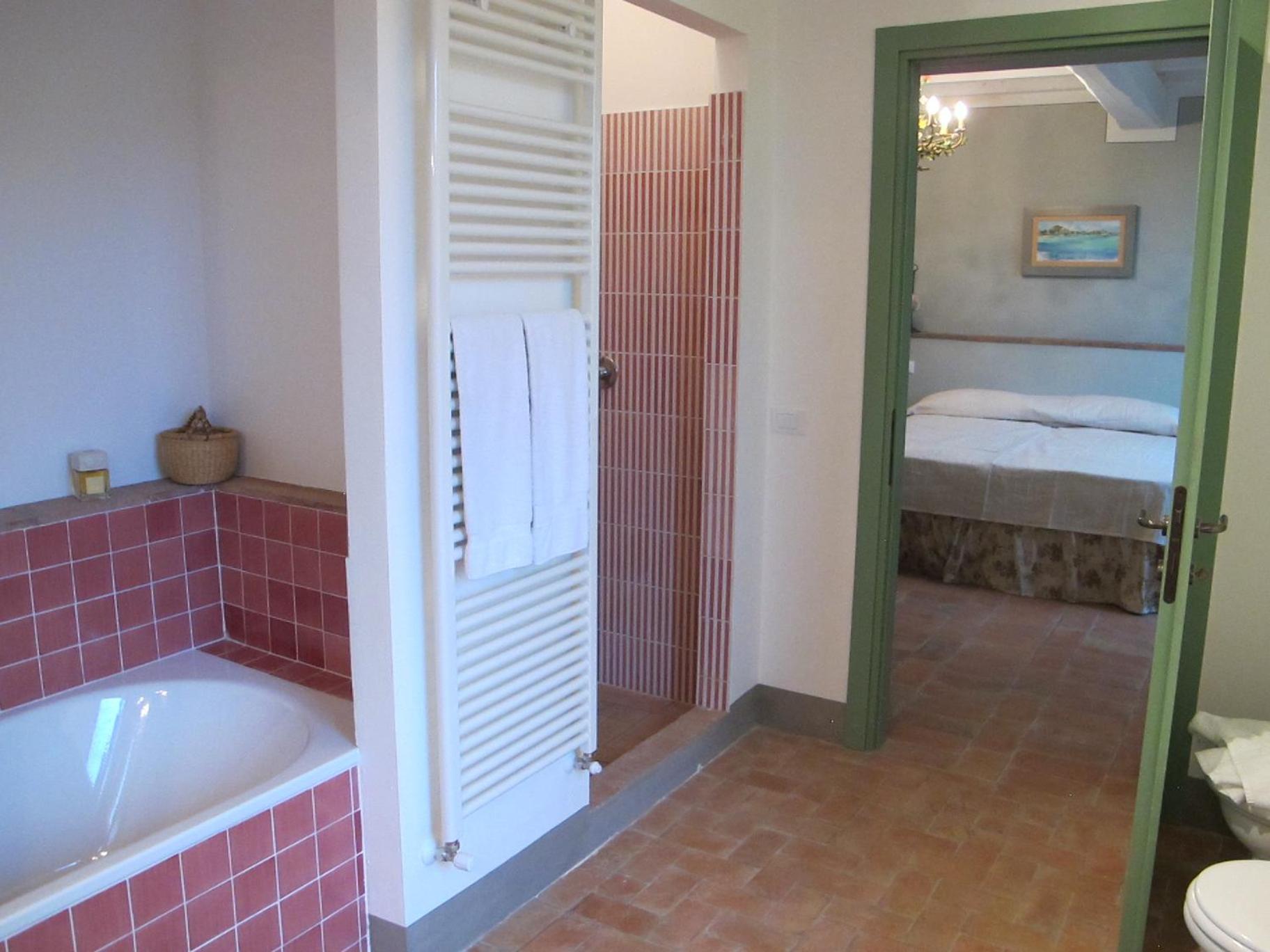 Borgo Di Camporsevoli Villa Bagian luar foto