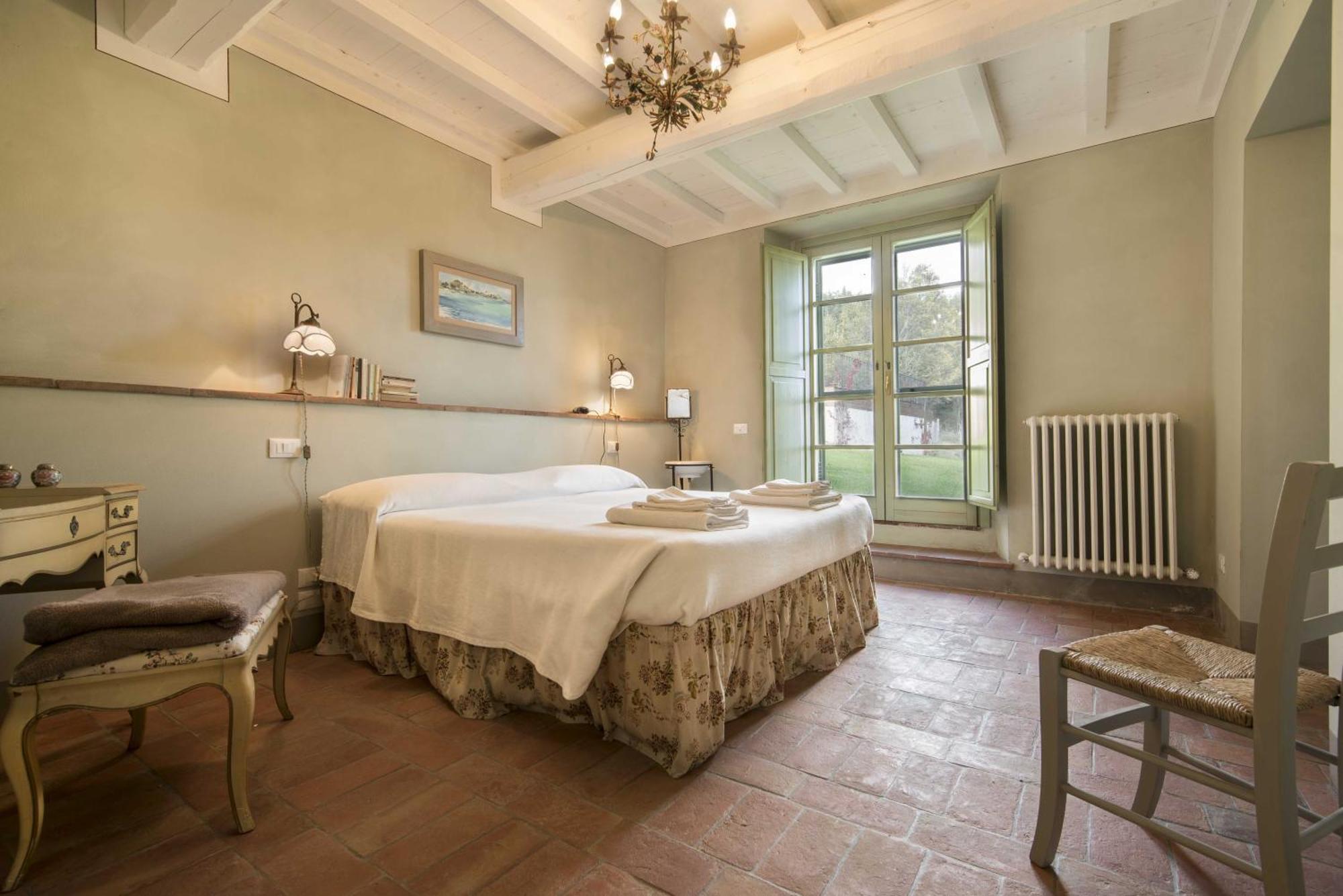 Borgo Di Camporsevoli Villa Bagian luar foto