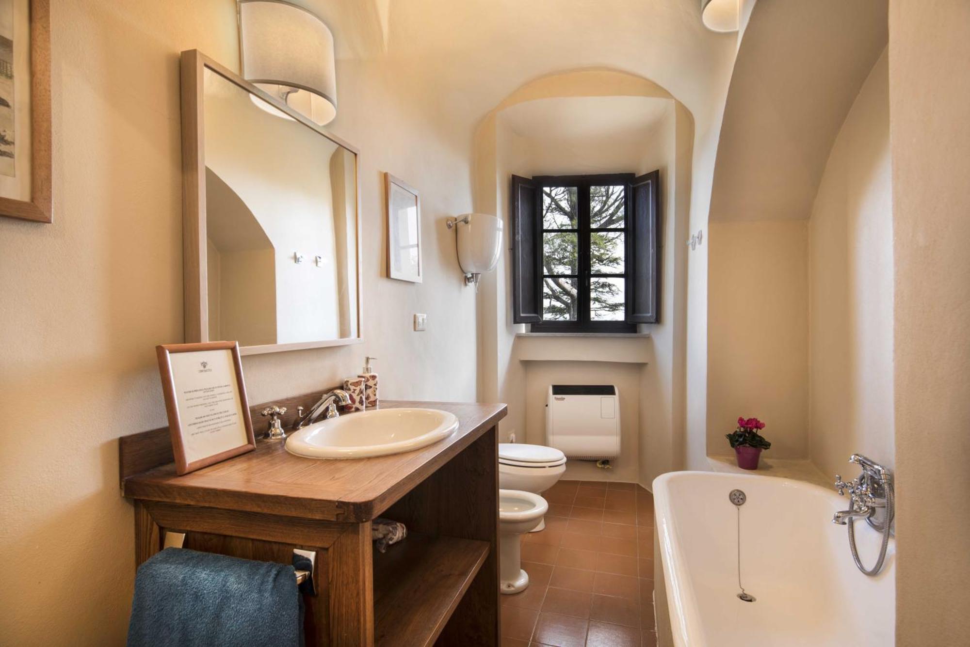 Borgo Di Camporsevoli Villa Bagian luar foto