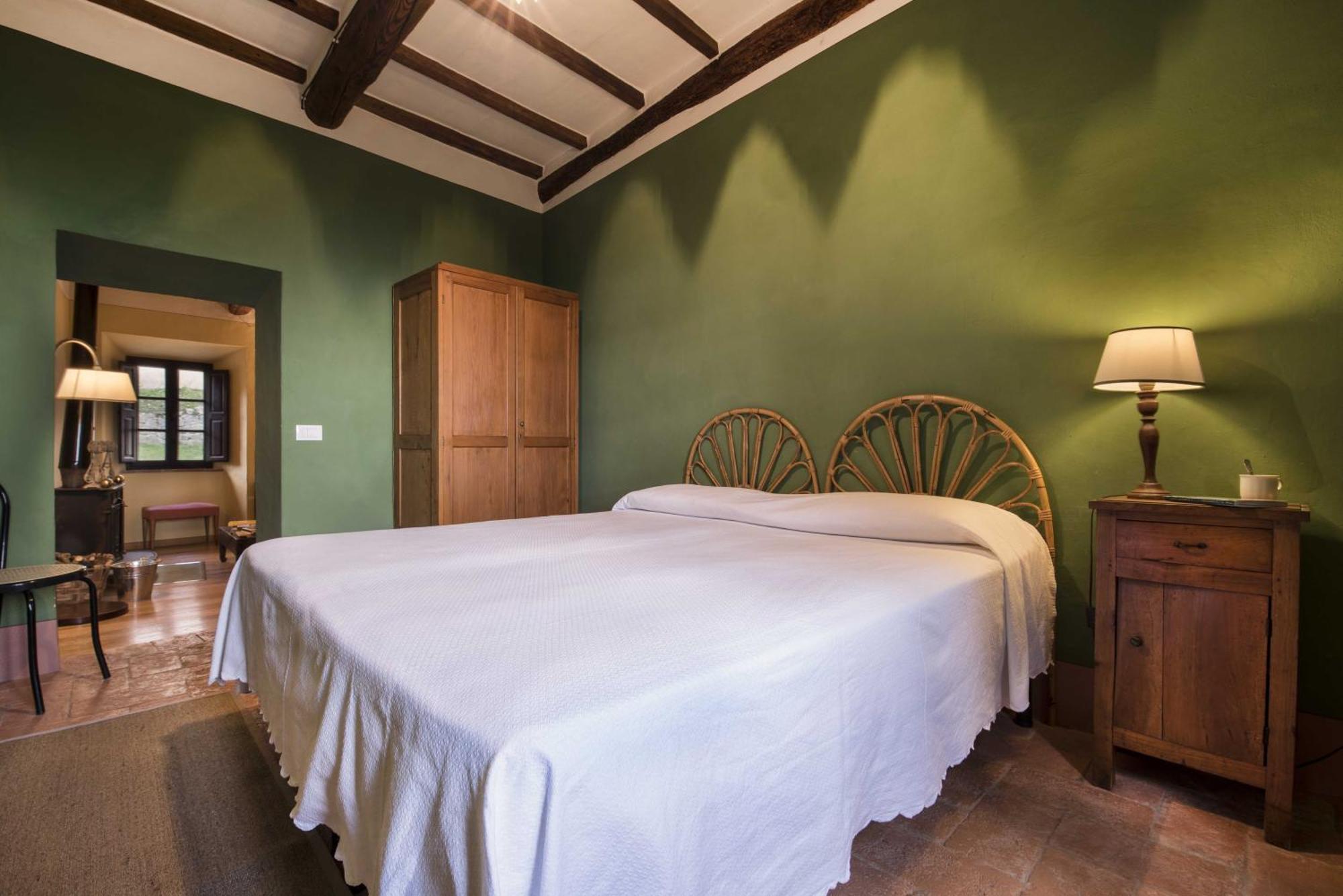 Borgo Di Camporsevoli Villa Bagian luar foto