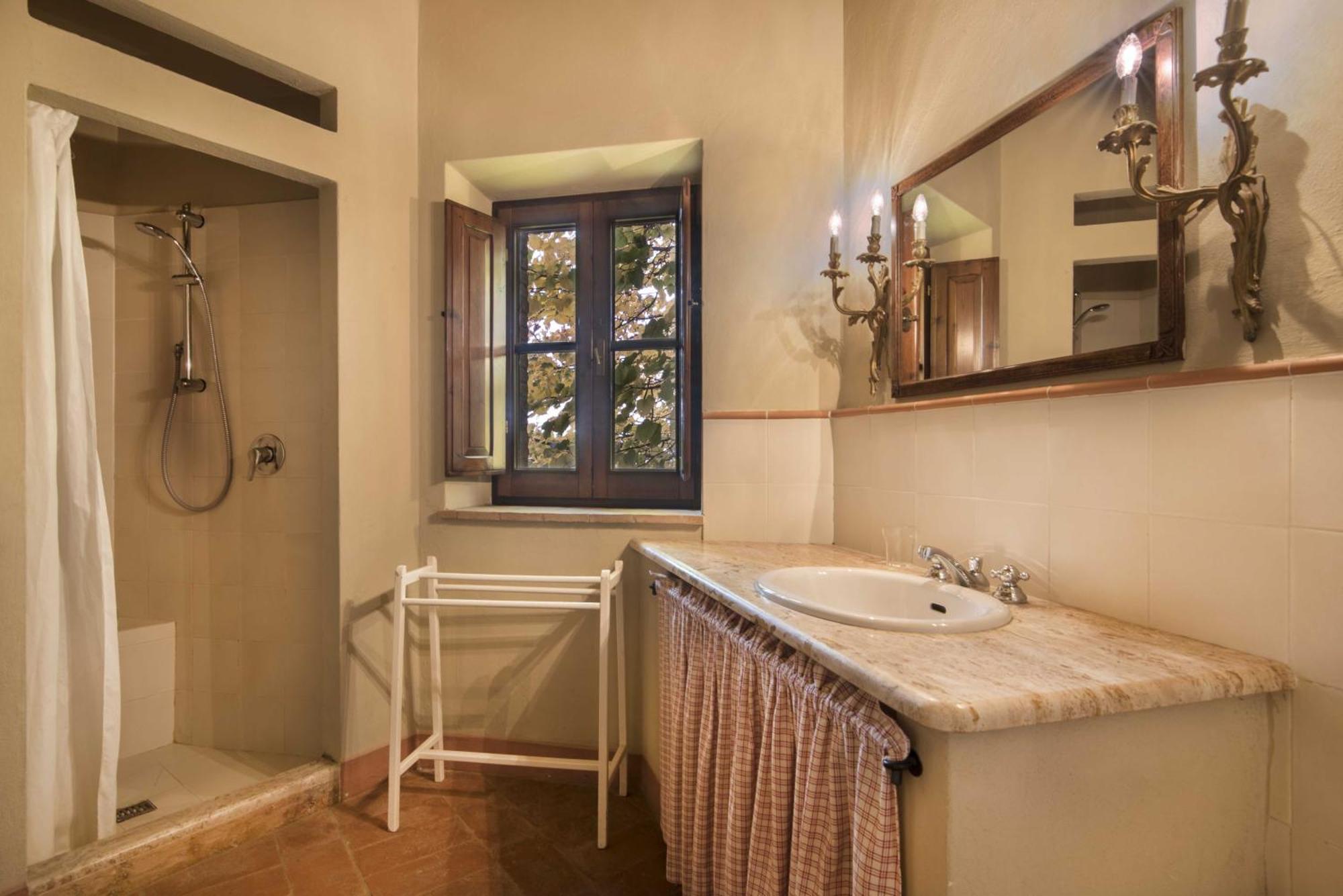 Borgo Di Camporsevoli Villa Bagian luar foto