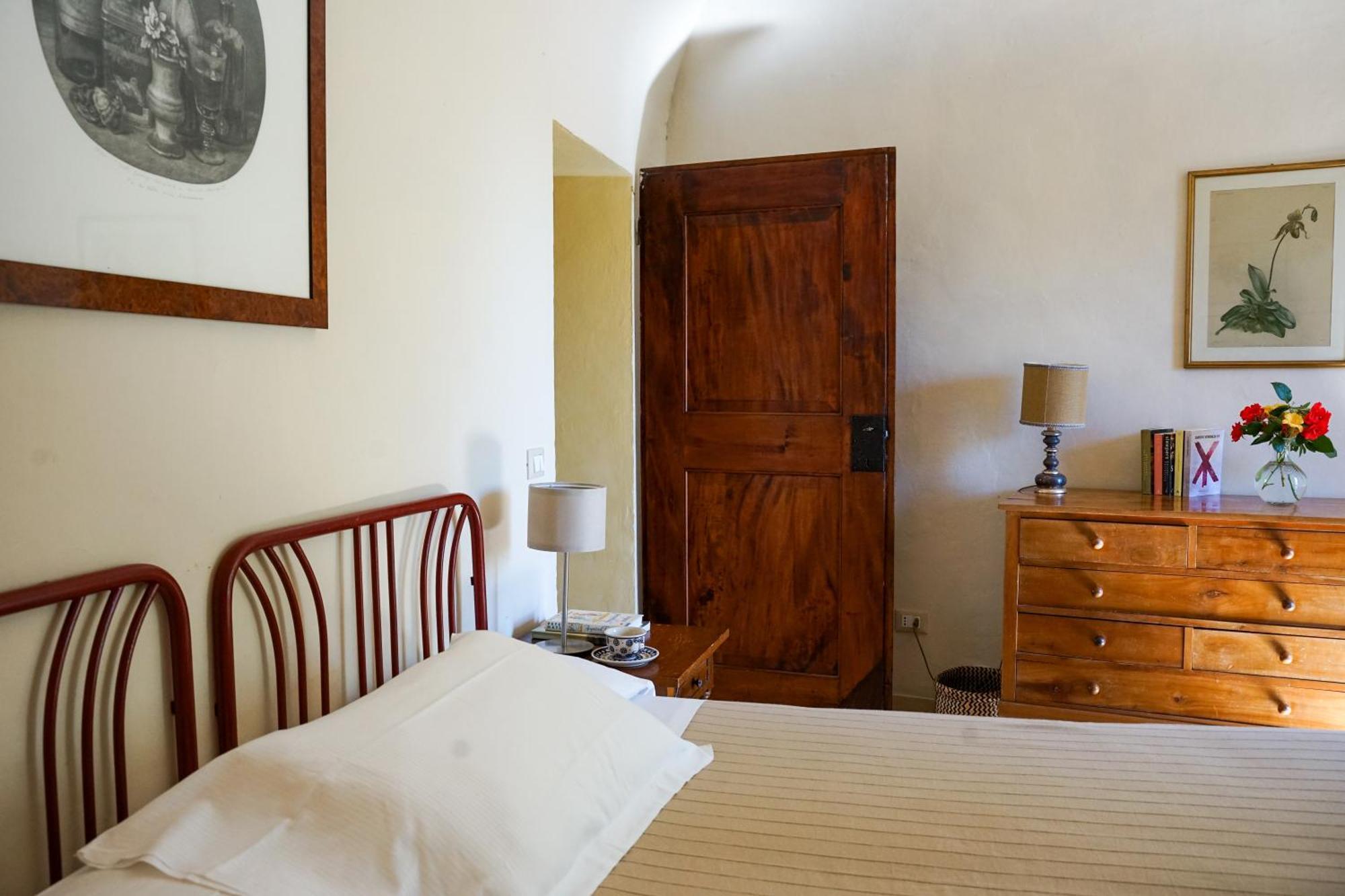 Borgo Di Camporsevoli Villa Bagian luar foto
